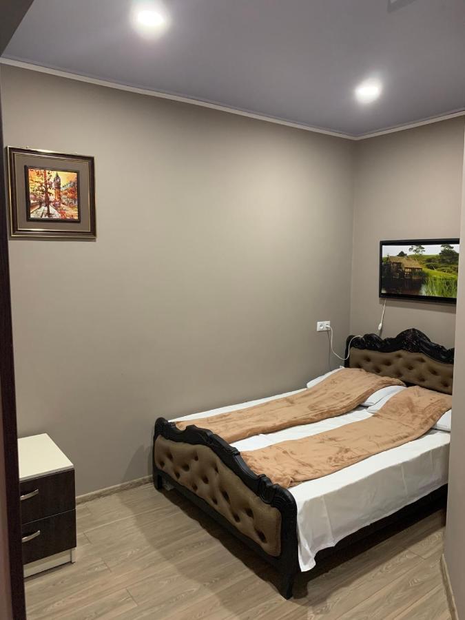 Bed and Breakfast Art Hole Kutaissi Exterior foto