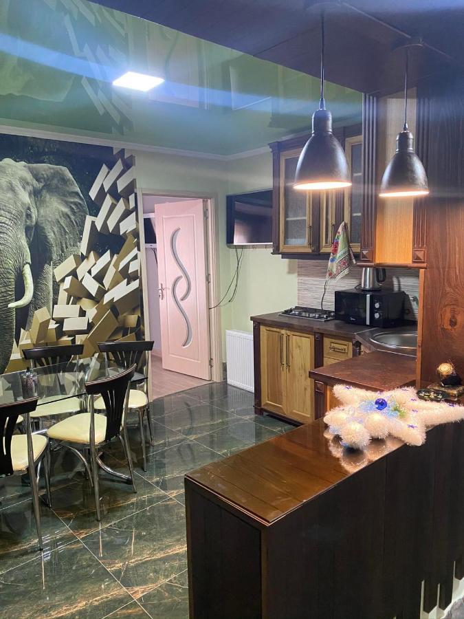 Bed and Breakfast Art Hole Kutaissi Exterior foto