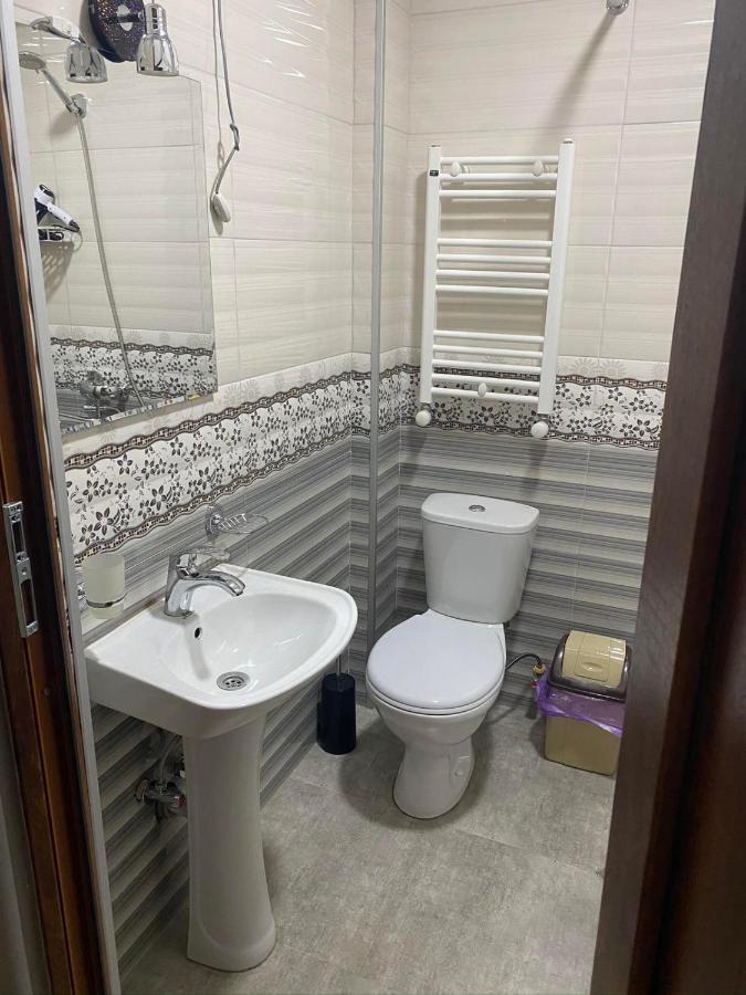 Bed and Breakfast Art Hole Kutaissi Exterior foto