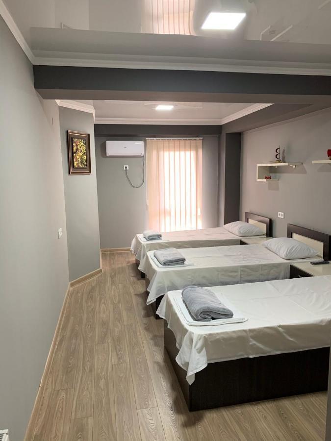 Bed and Breakfast Art Hole Kutaissi Exterior foto