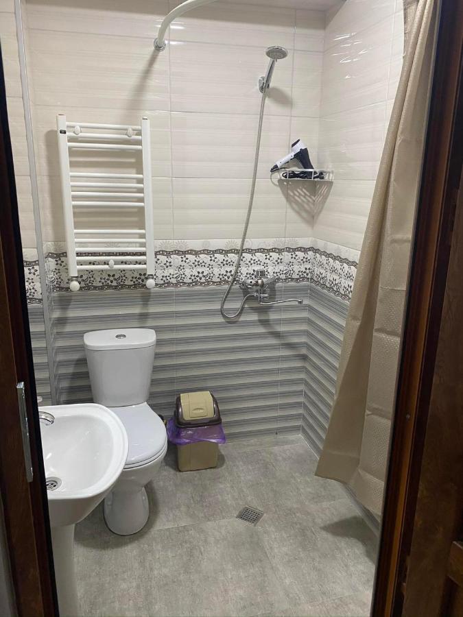Bed and Breakfast Art Hole Kutaissi Exterior foto