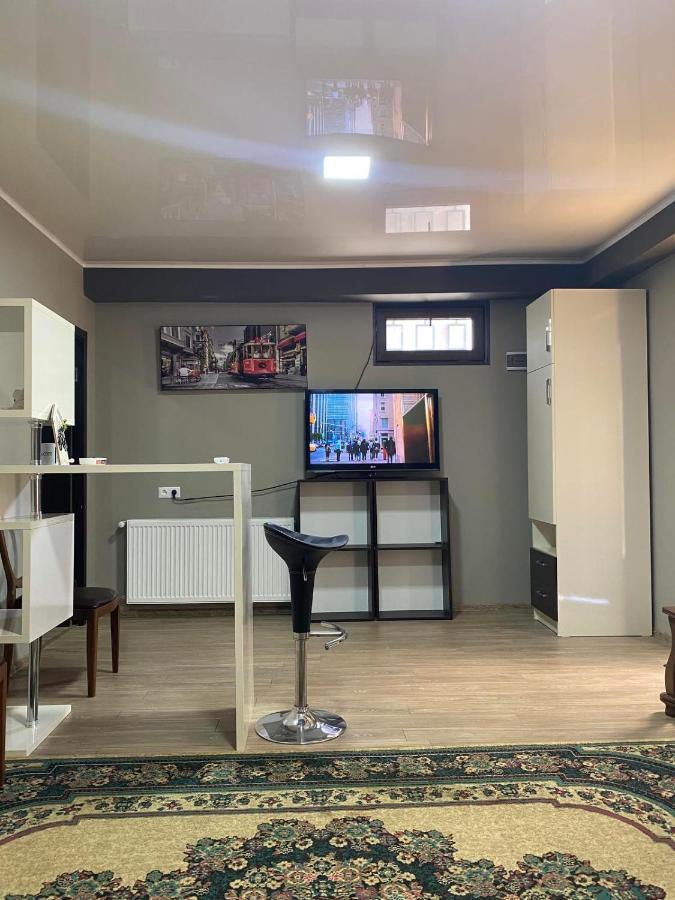 Bed and Breakfast Art Hole Kutaissi Exterior foto